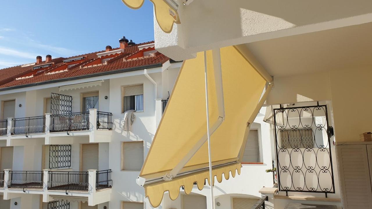 Condominio Ariazzurra S. Bart. San Bartolomeo Al Mare Exterior foto