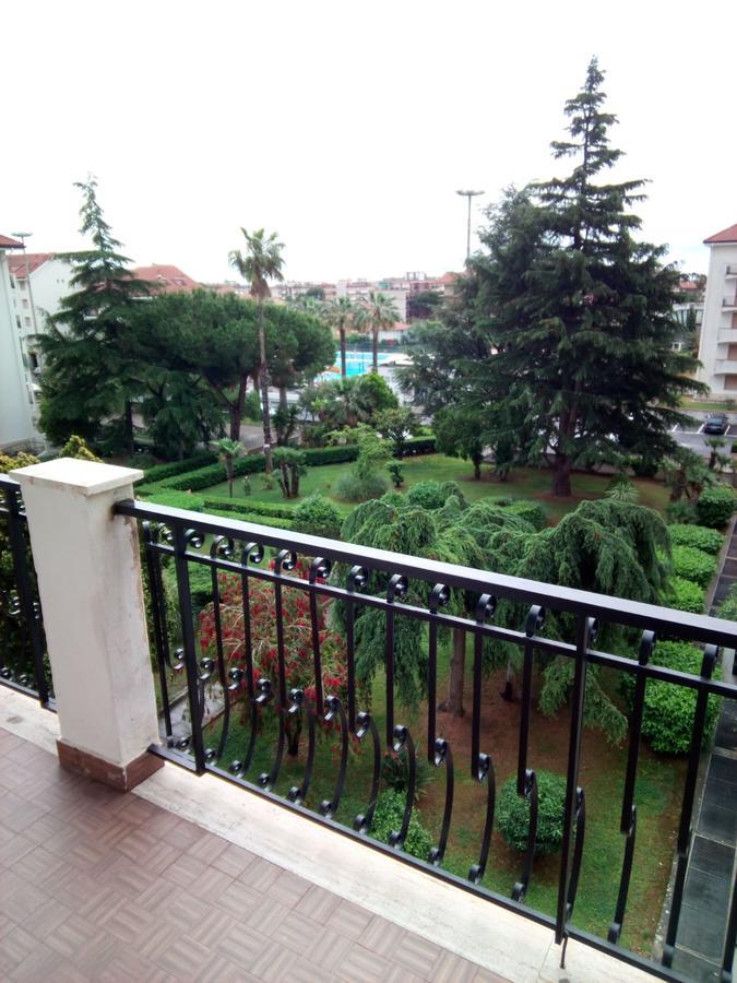 Condominio Ariazzurra S. Bart. San Bartolomeo Al Mare Exterior foto